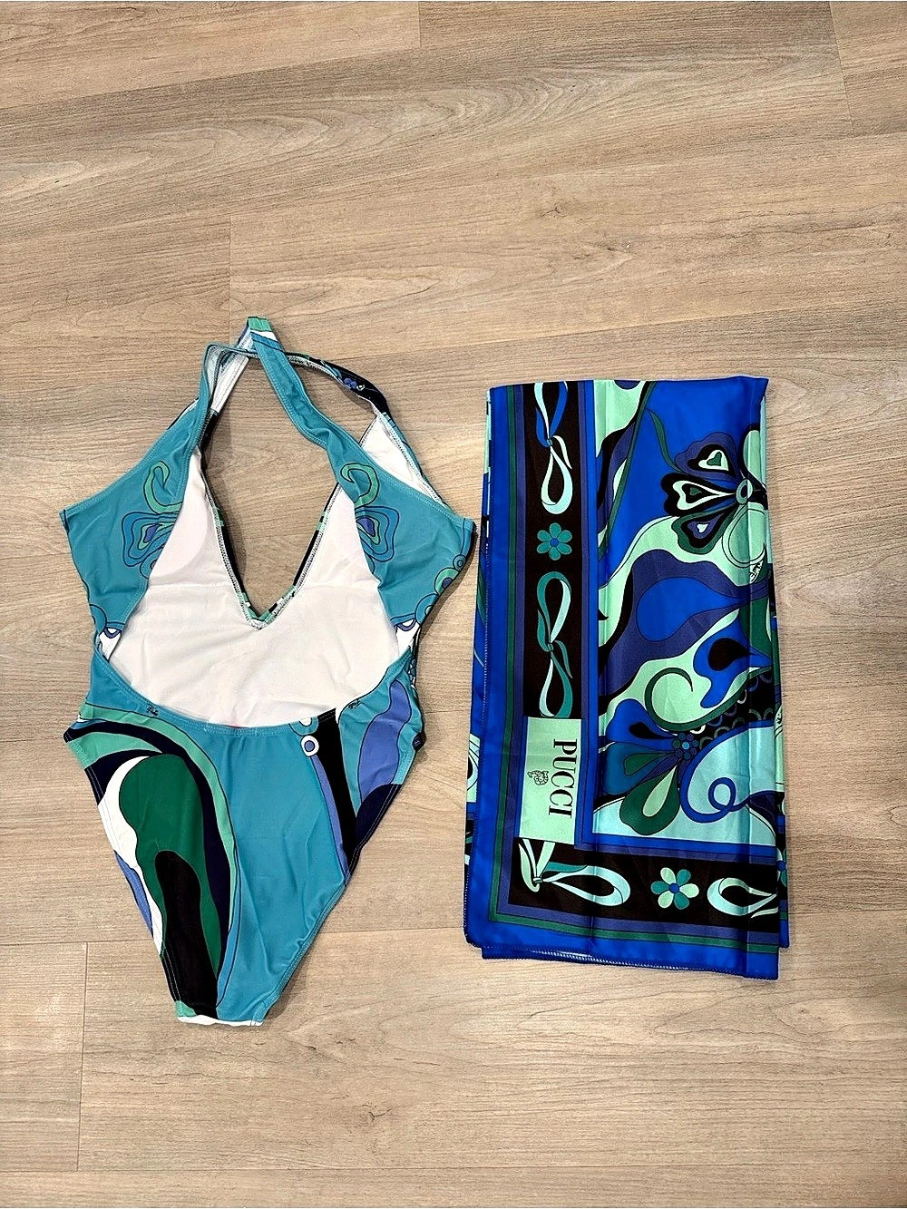 Abstract Blue & Green Bikini Set - Picture 2 of 3